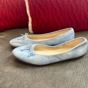 NWOT beautiful size 5 light blue flats. So pretty